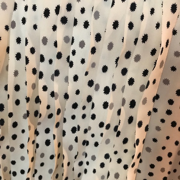 Loft star dots pleated/ruffle front blouse. - Picture 3 of 3